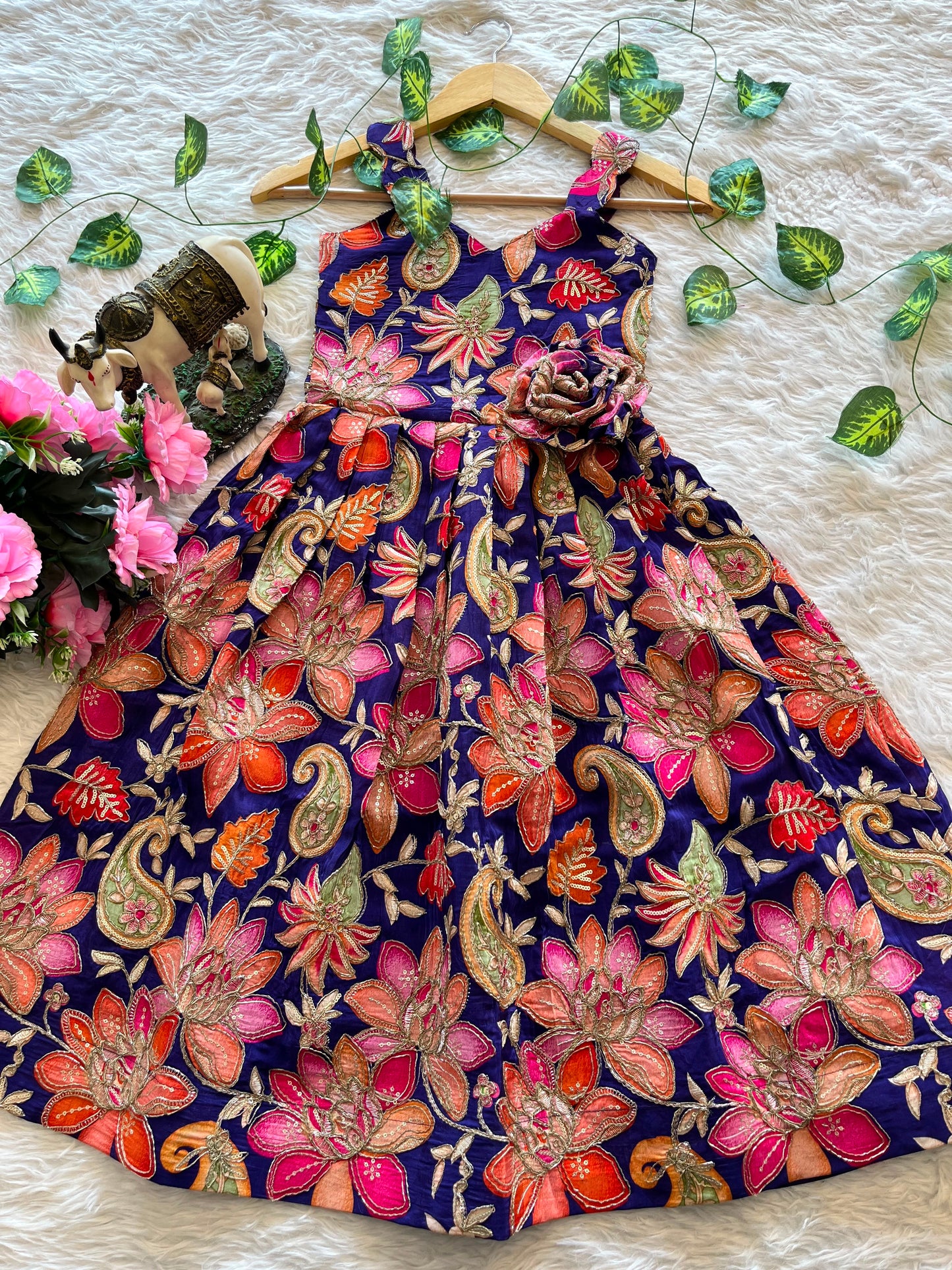 Position embroidery kids frocks