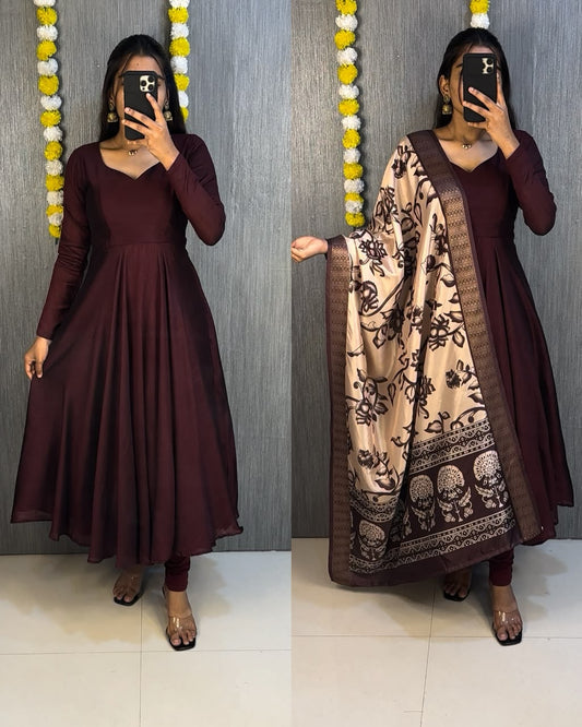 plain vichithra anarkali with trending kalamkari dupata 😍