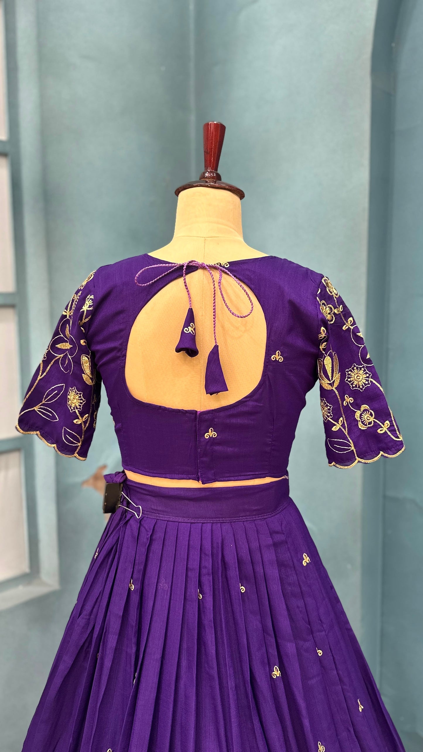 Fully stitched Halfsaree