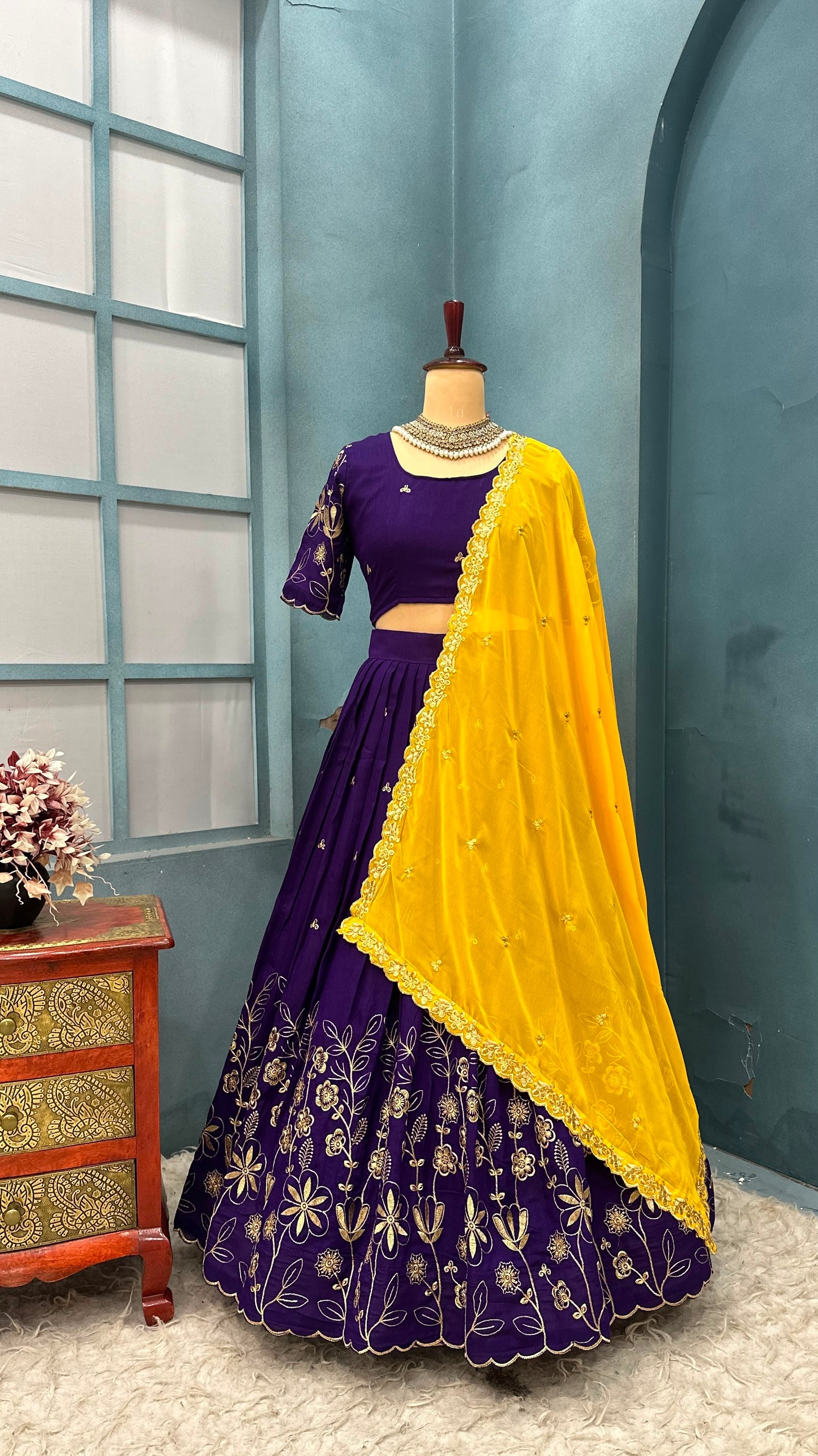 Fully stitched Halfsaree