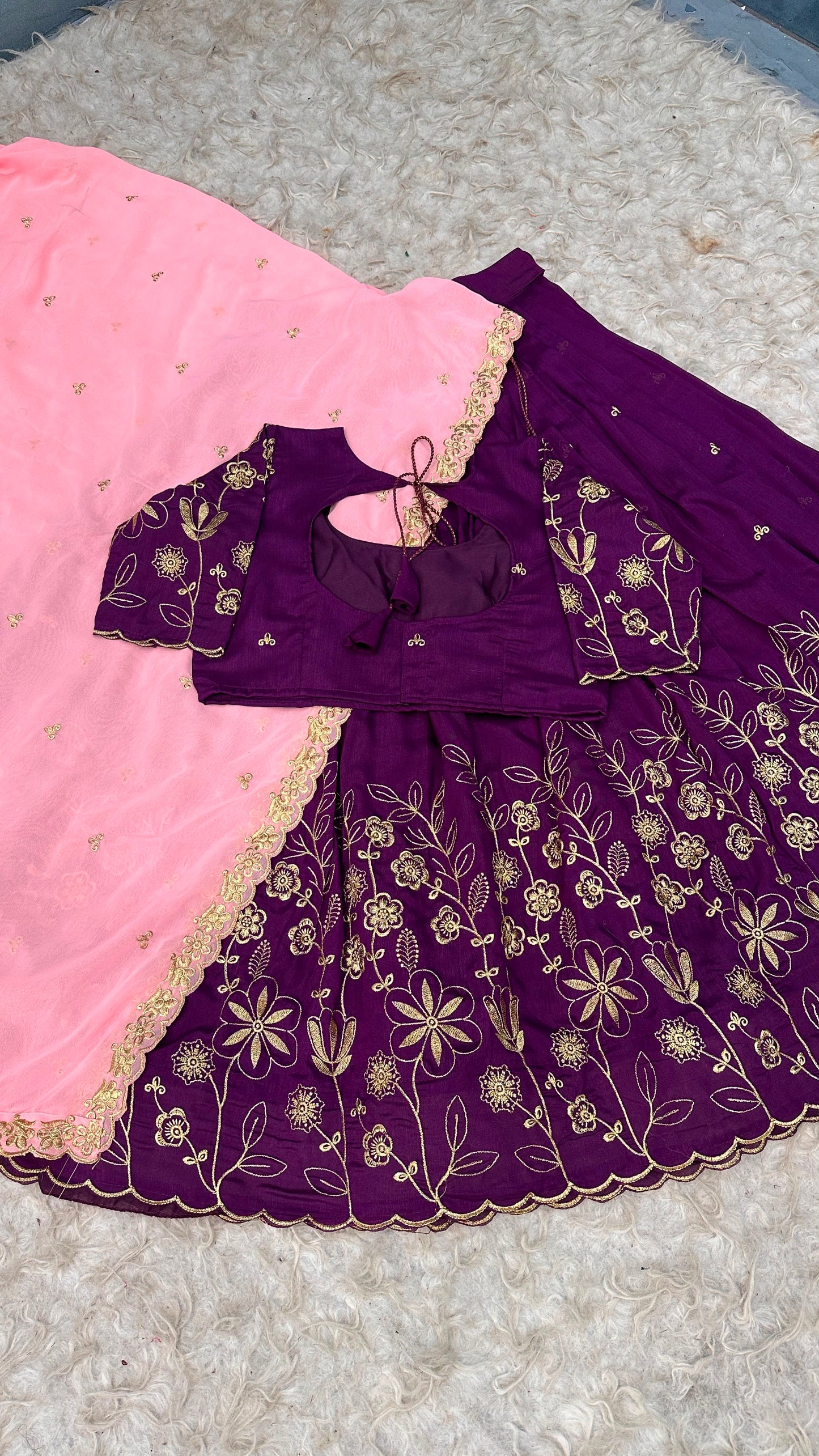 Fully stitched Halfsaree