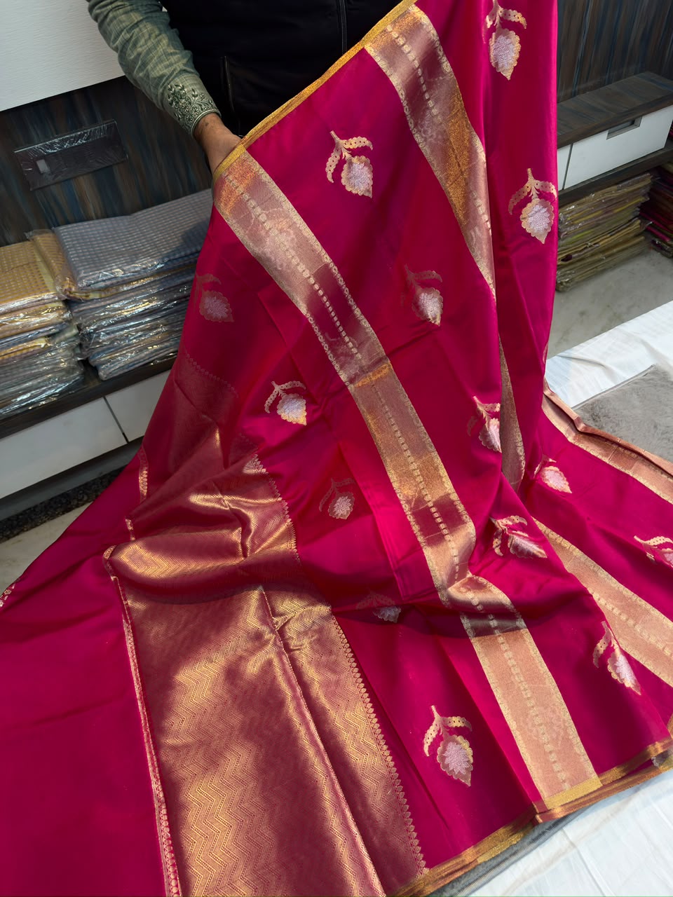 Banaras Rawww mango saree