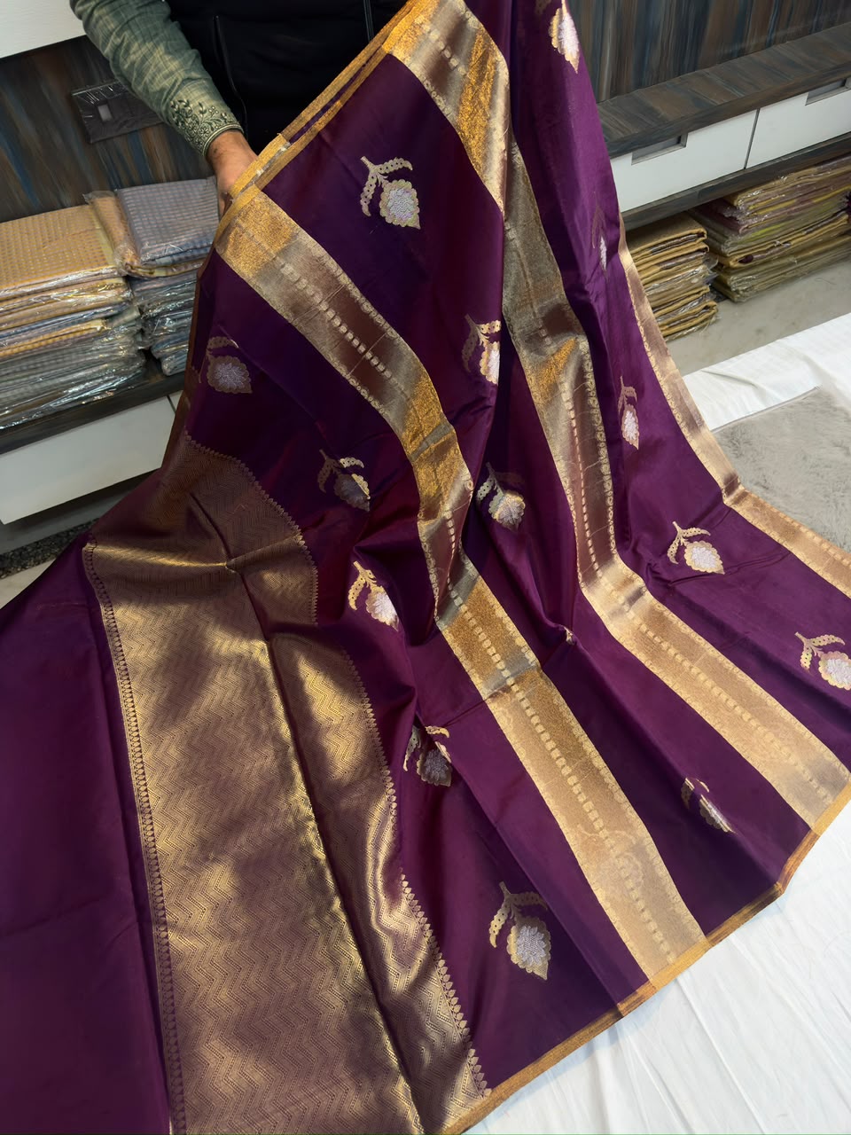 Banaras Rawww mango saree