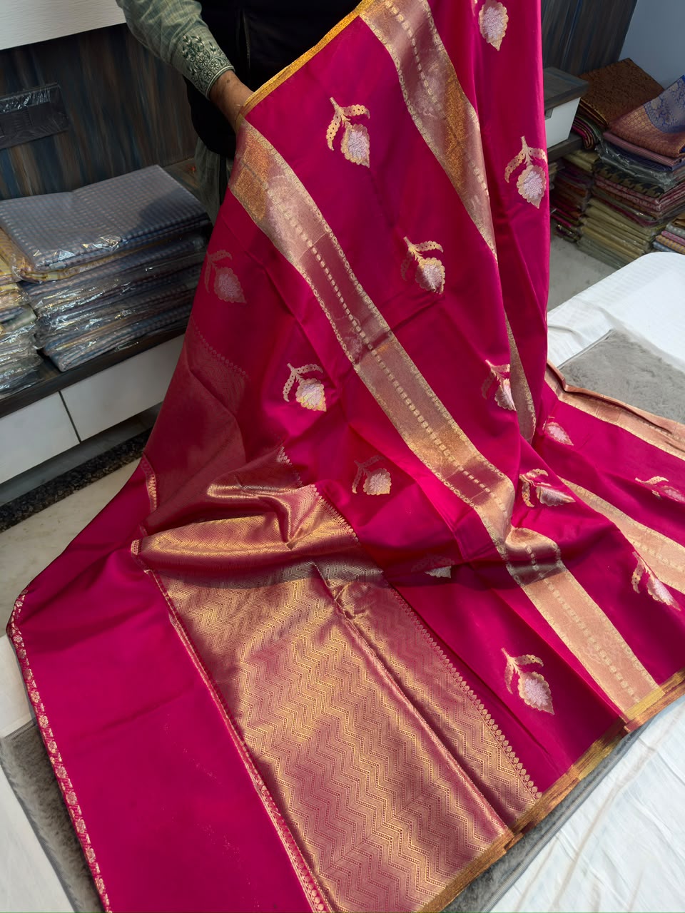Banaras Rawww mango saree