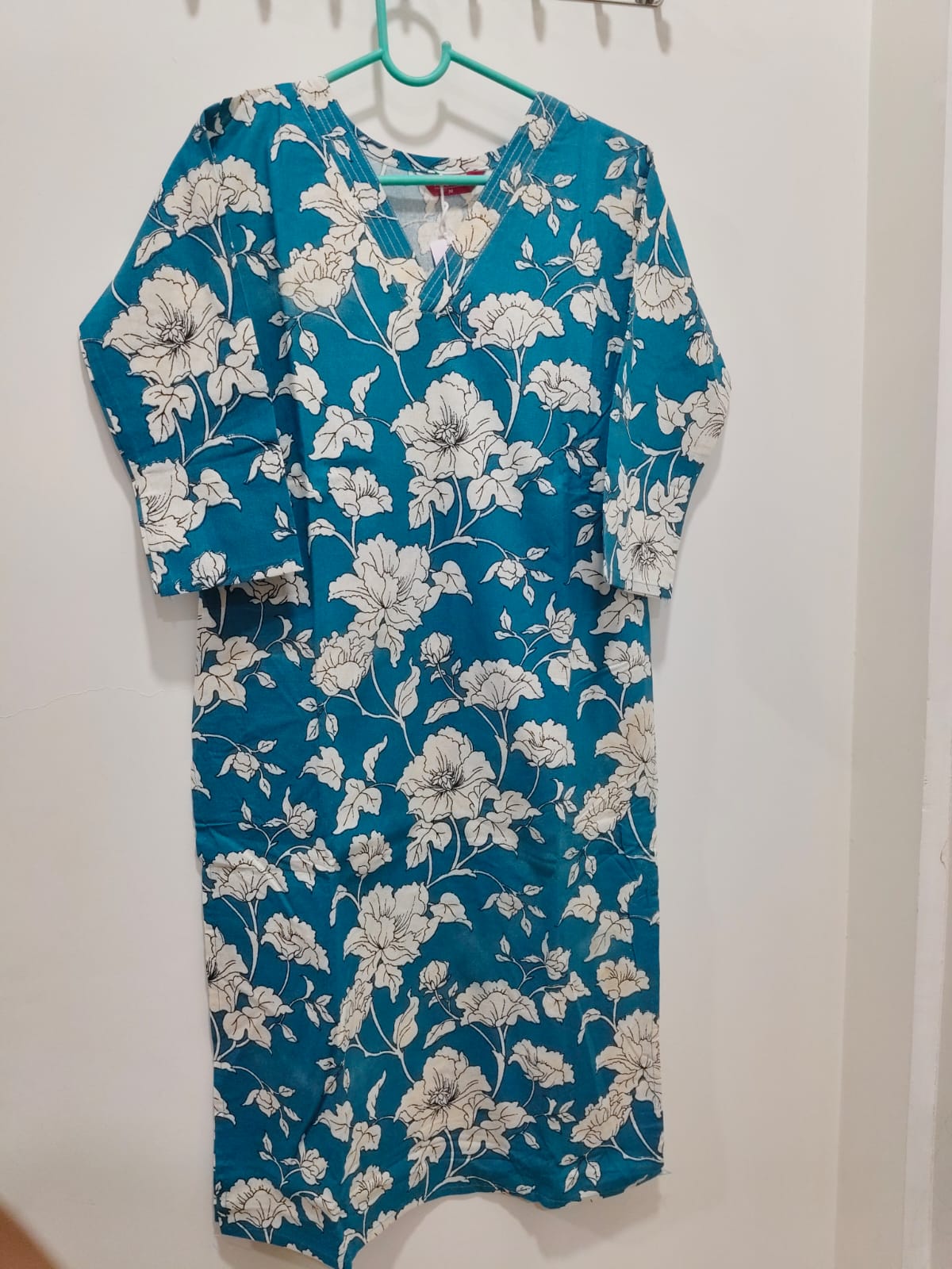 Straight cut kurtis L size offer