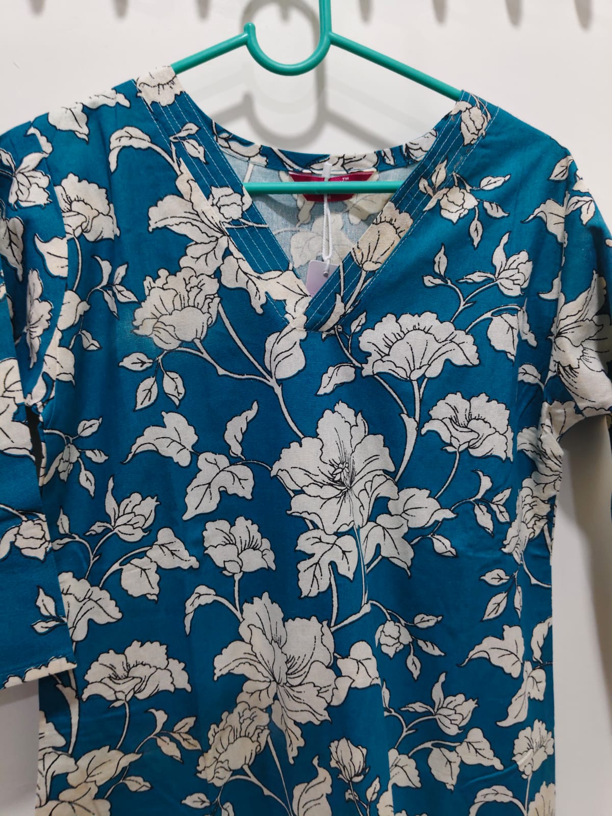 Straight cut kurtis L size offer