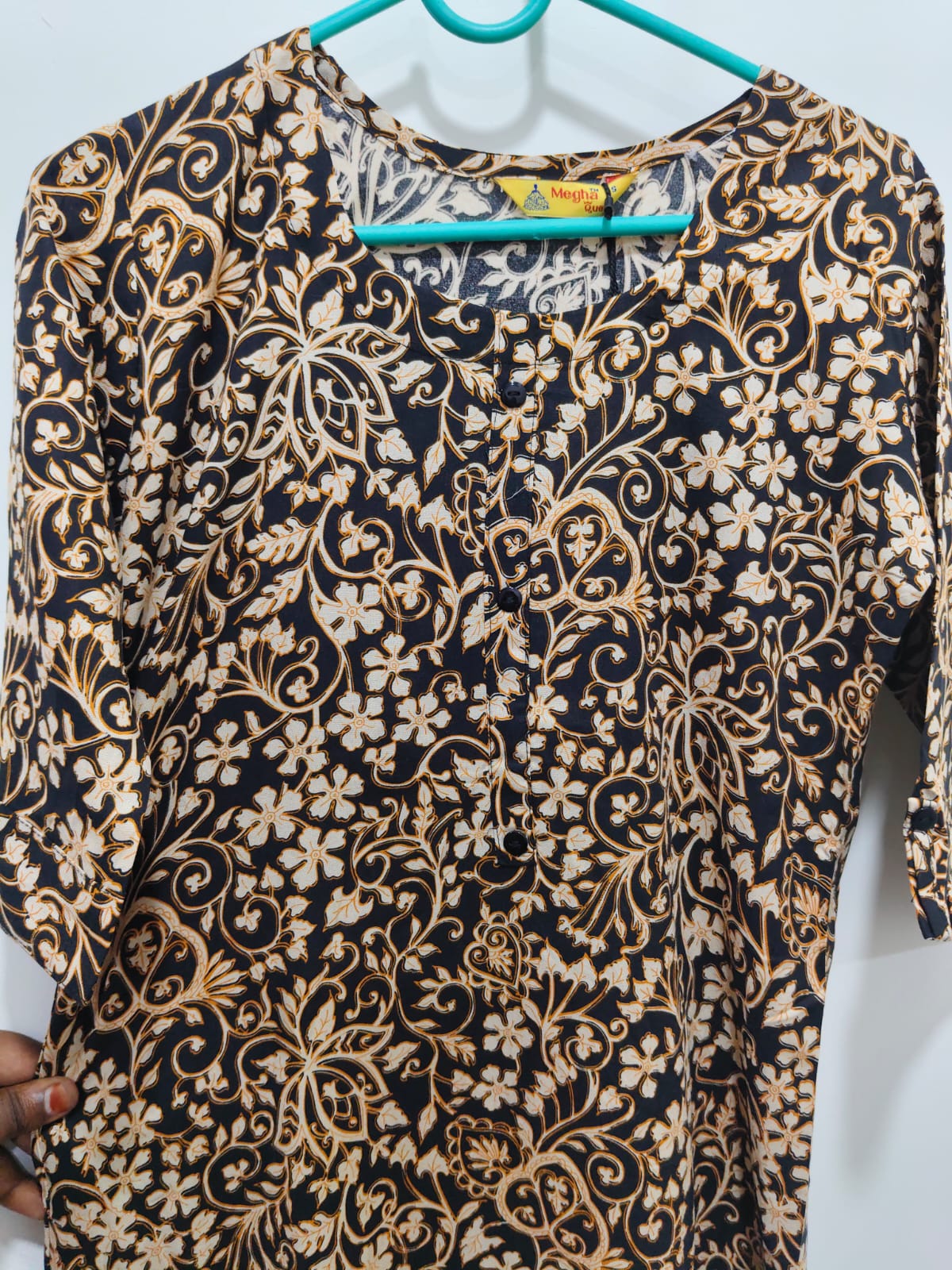 Straight cut kurtis offer