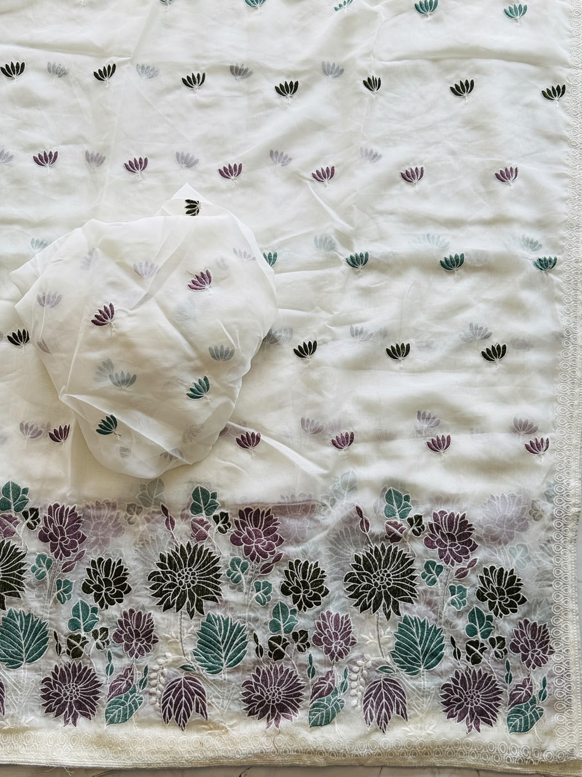 Heavy thread work saree
