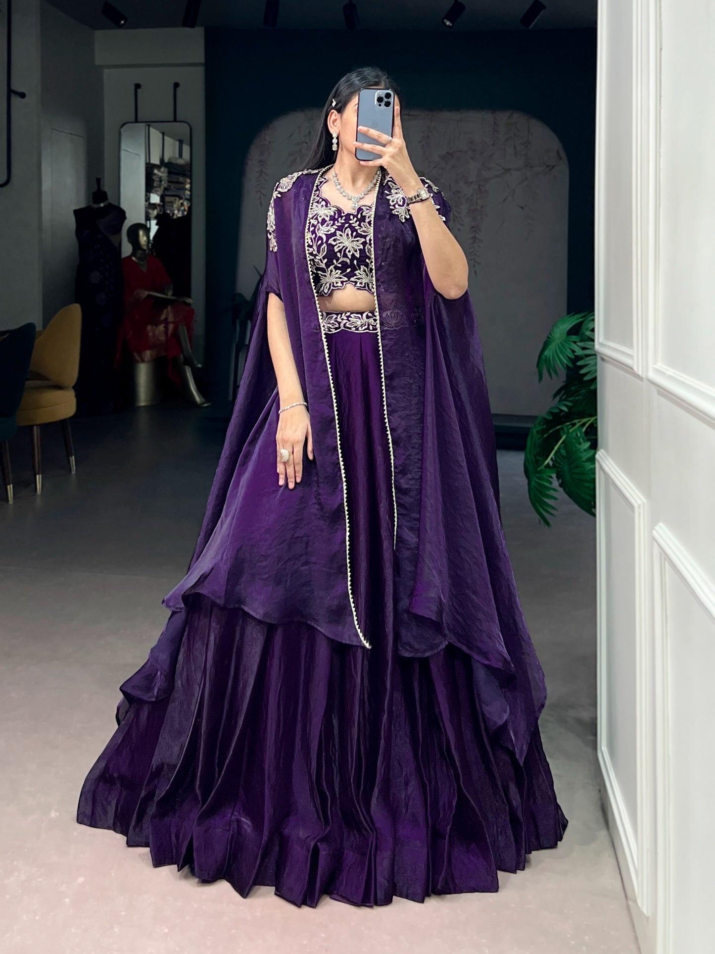 Indo westeren lehanga with cape