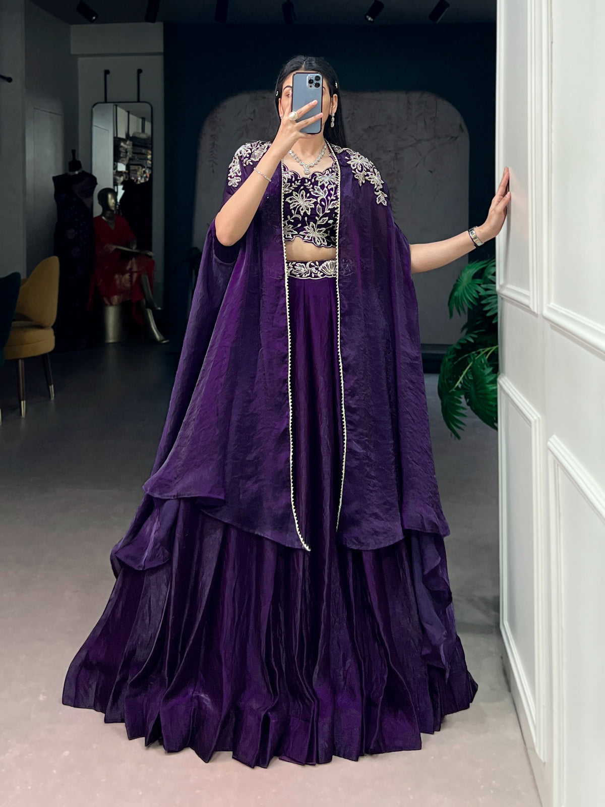 Indo westeren lehanga with cape
