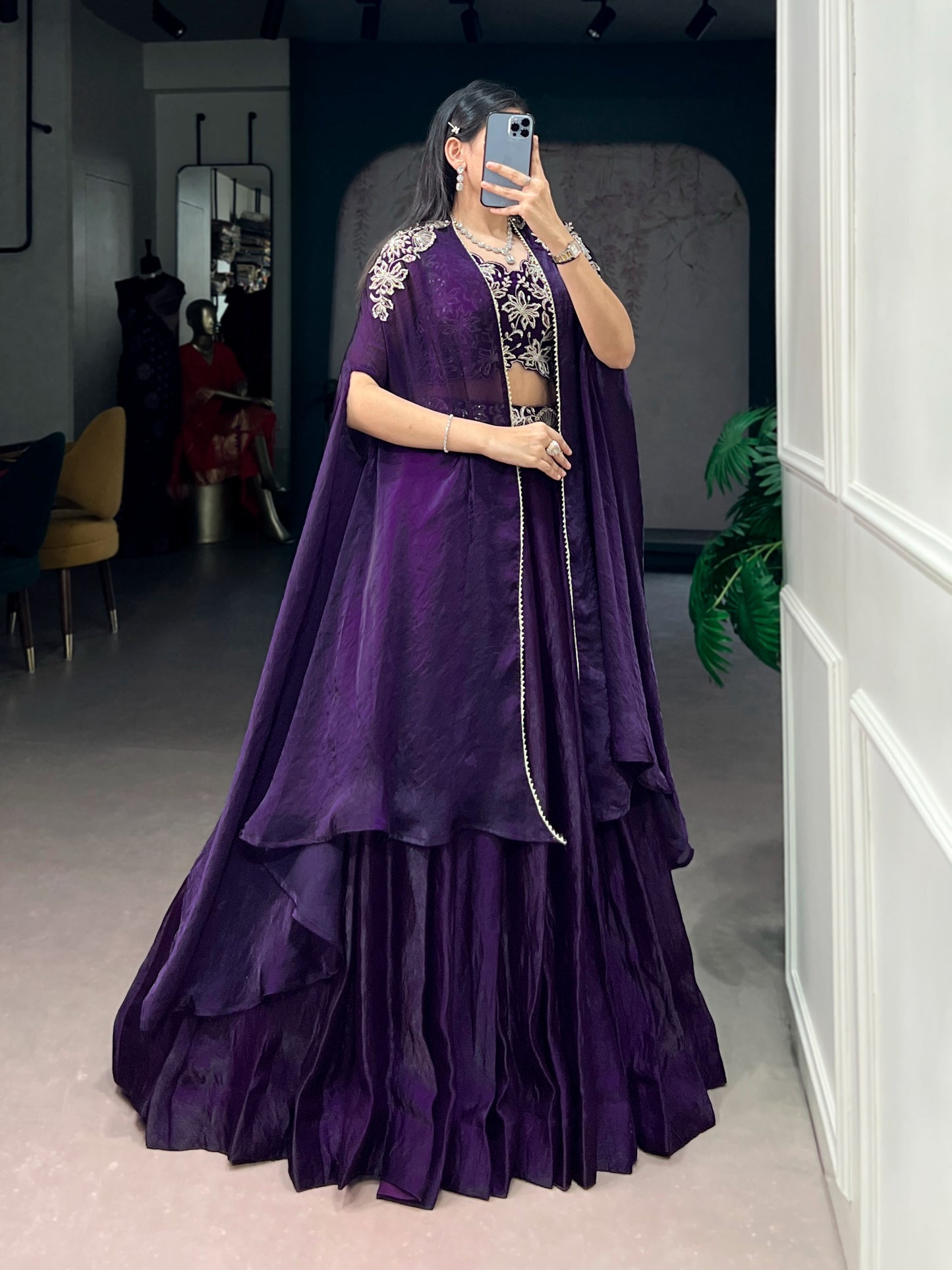 Indo westeren lehanga with cape
