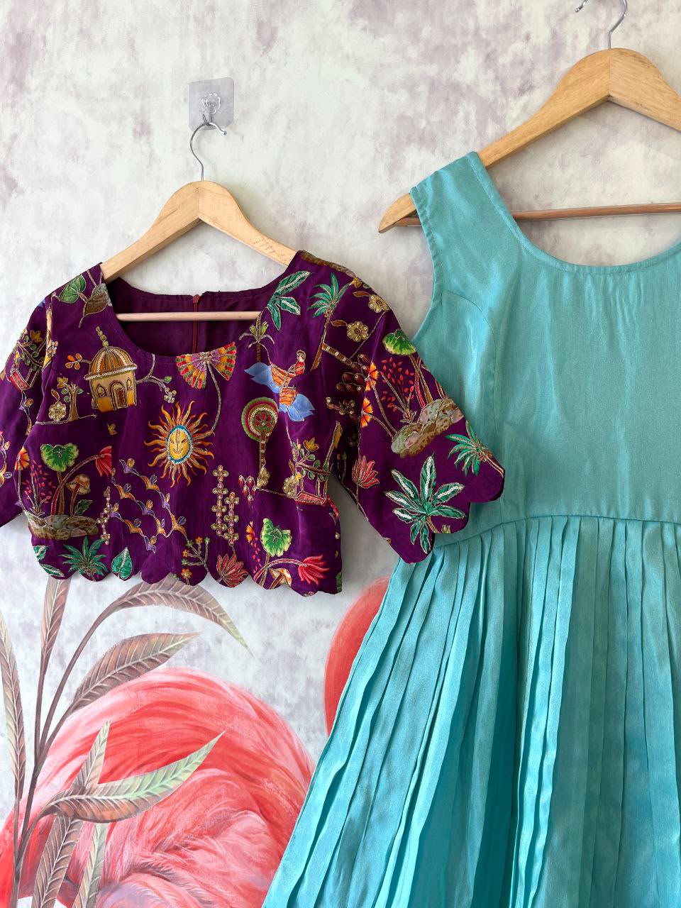 Tissue gown with position fabric coat