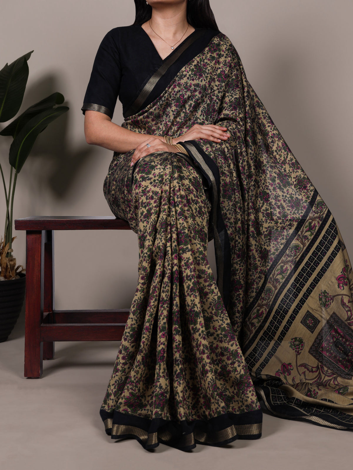 Simple and elegant saree