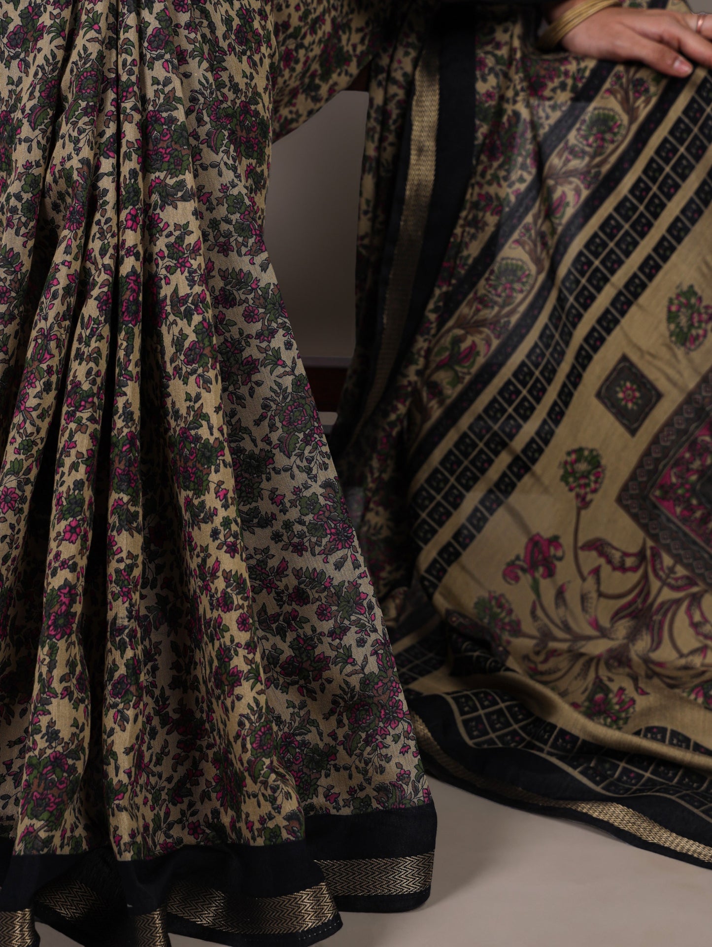 Simple and elegant saree